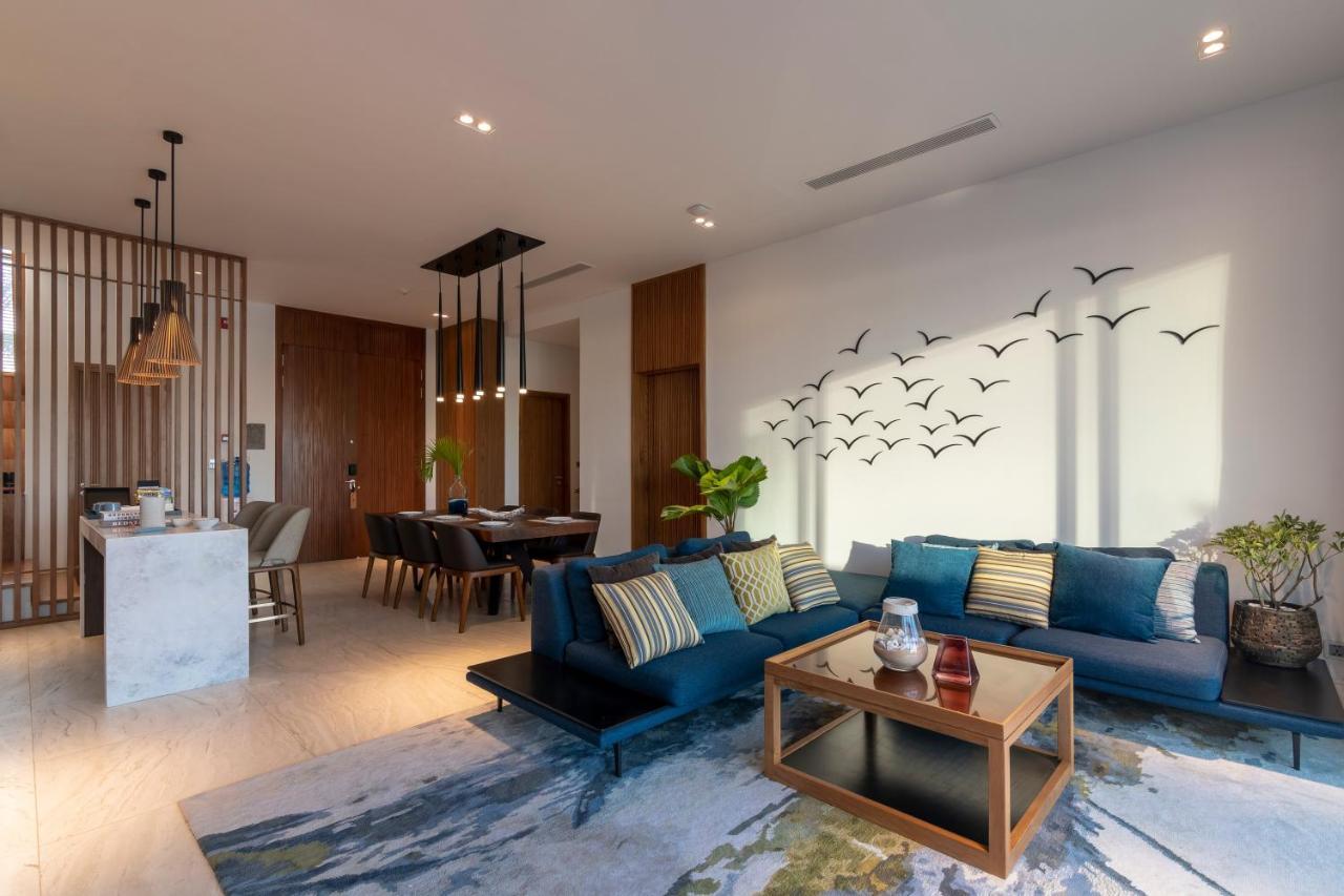 Moevenpick Villas & Residences Фукуок Екстер'єр фото A living room in a condominium