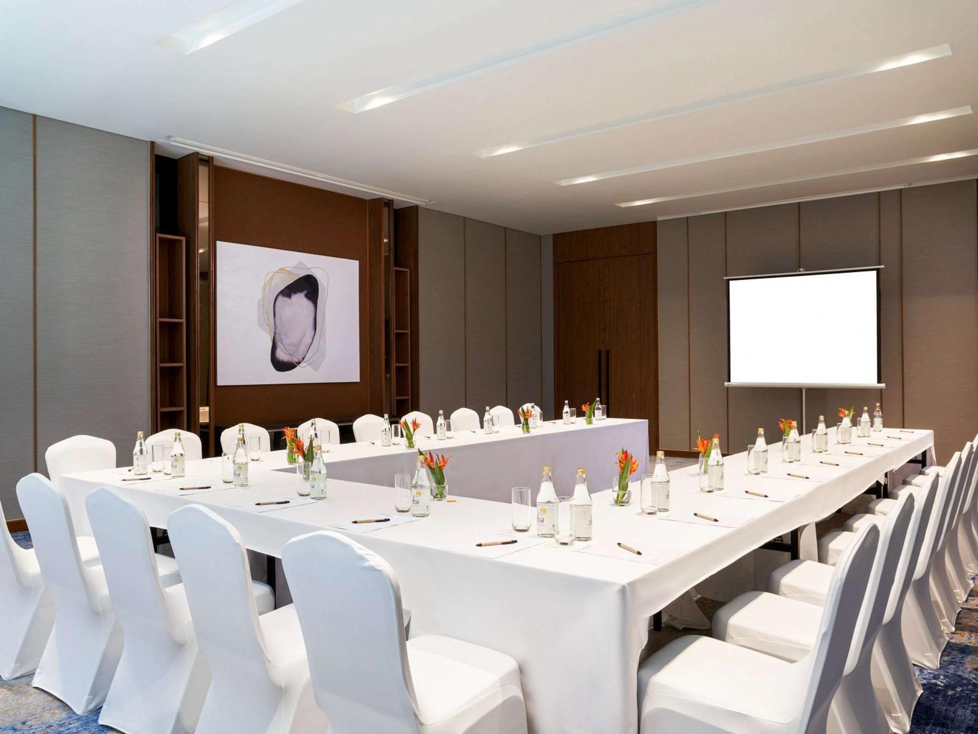 Moevenpick Villas & Residences Фукуок Екстер'єр фото Meeting room