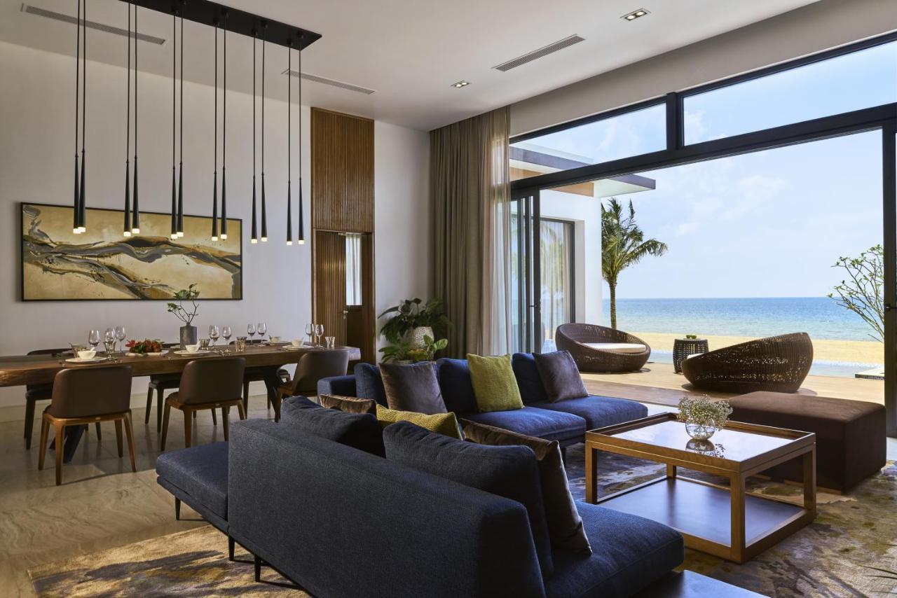 Moevenpick Villas & Residences Фукуок Екстер'єр фото The interior of a villa at the resort