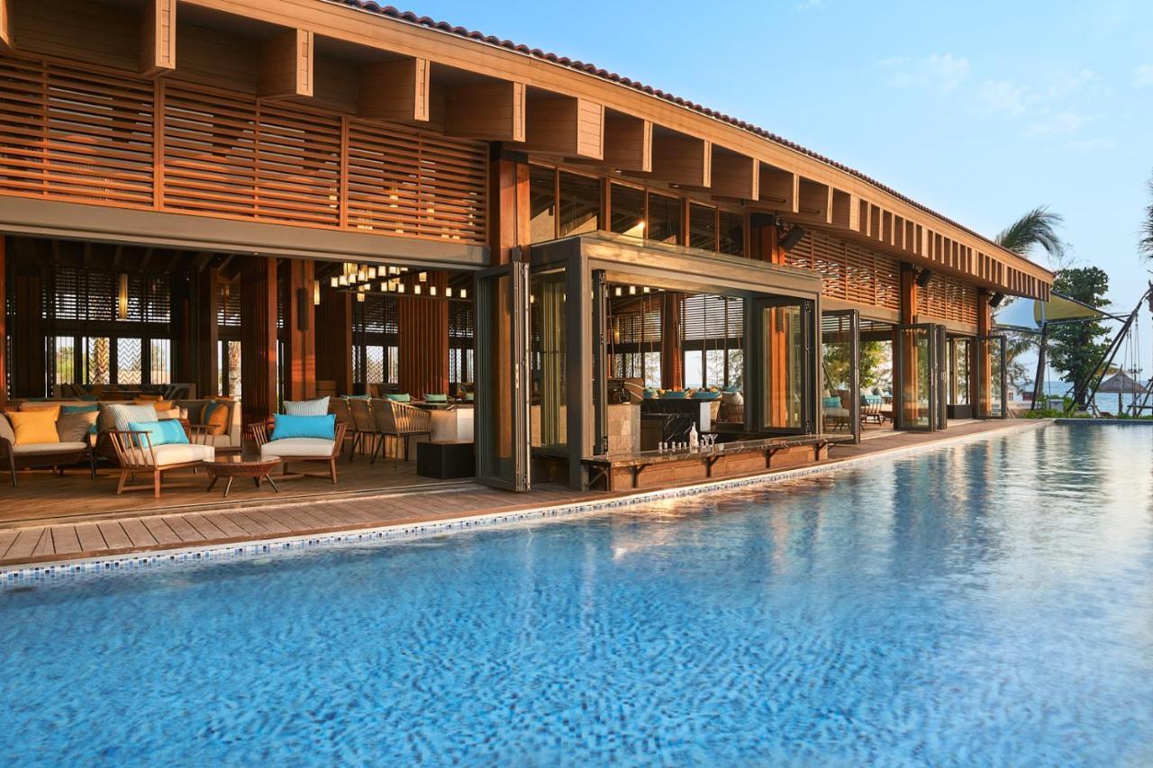 Moevenpick Villas & Residences Фукуок Екстер'єр фото The Beach Club